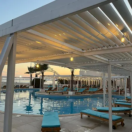 Apartamento Studio Taliana Amore Elenite - Bastet Bs